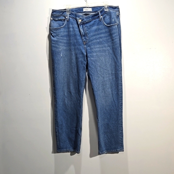 Abercrombie & Fitch 90s Straight Ultra High Rise 34W Short - Picture 1 of 10